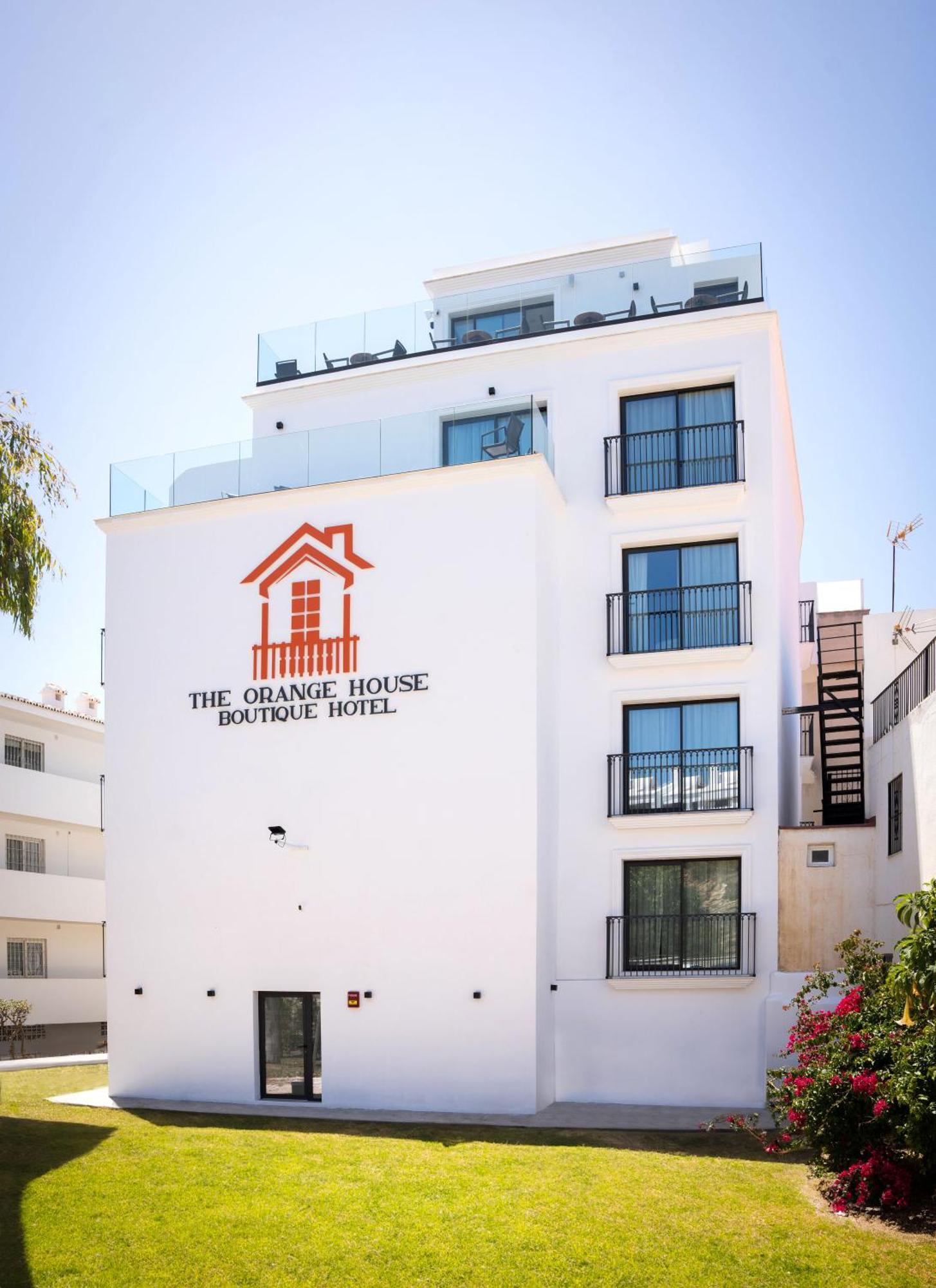 The Orange House Boutique Hotel And Upstairs Rooftop Bar Center Of La Cala De Mijas 100M From The Beach Exterior photo